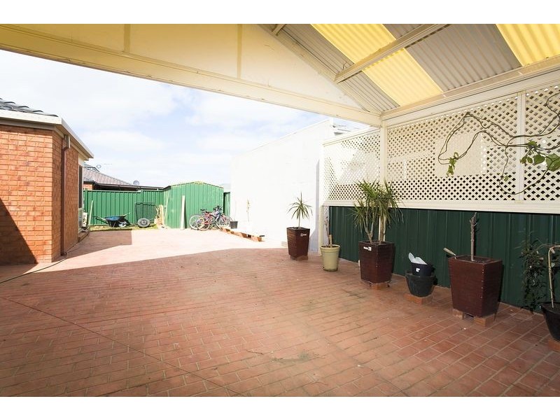 1 Saxby Court, Burnside VIC 3023