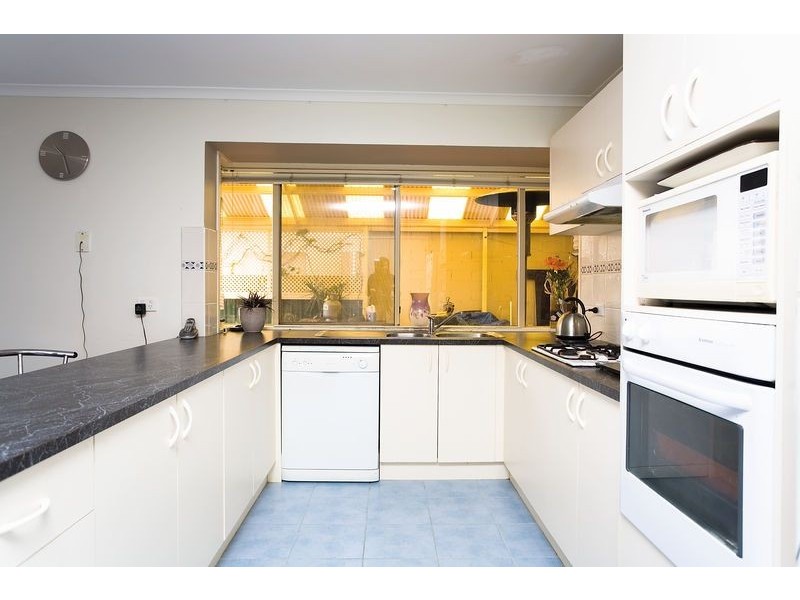 1 Saxby Court, Burnside VIC 3023