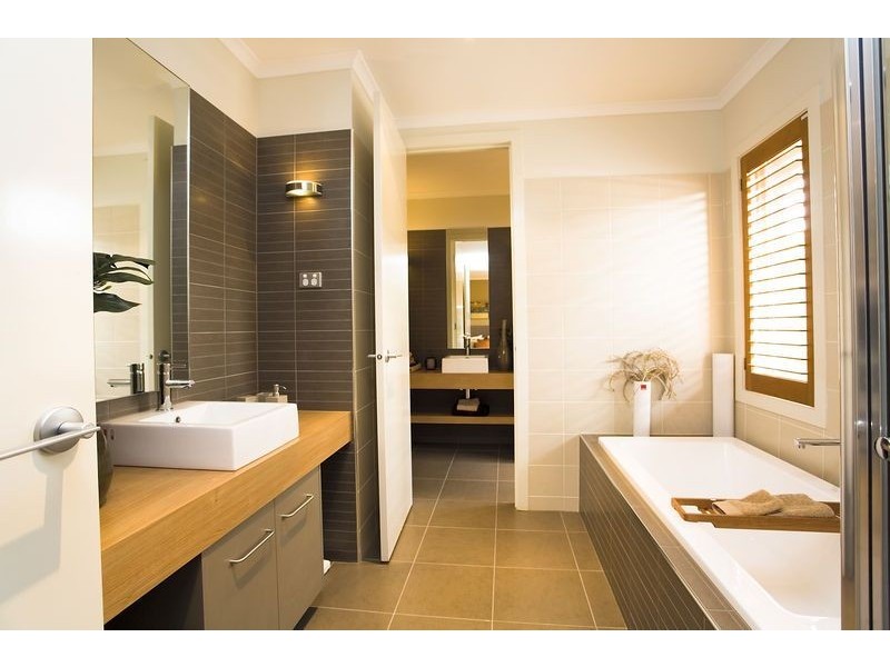 5 St.Leonards Avenue, Windsor Gardens, Derrimut VIC 3030