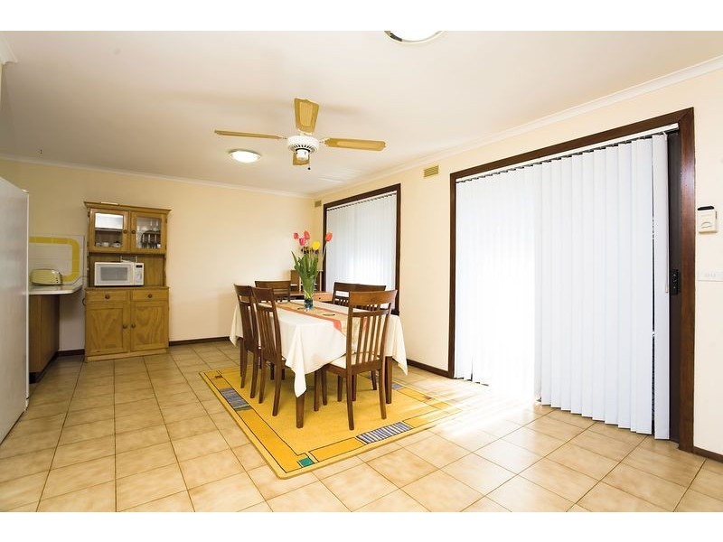 5 Antrim Court, Deer Park VIC 3023