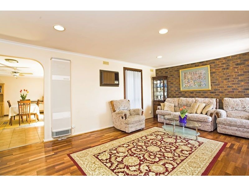 5 Antrim Court, Deer Park VIC 3023