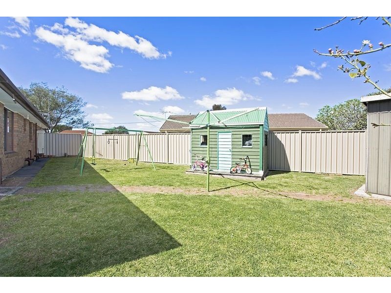 5 Antrim Court, Deer Park VIC 3023