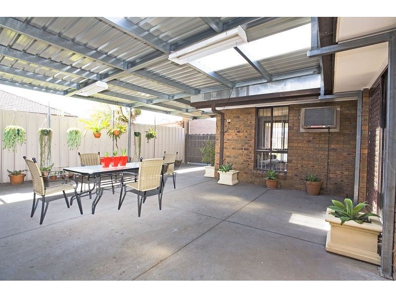 5 Antrim Court, Deer Park VIC 3023