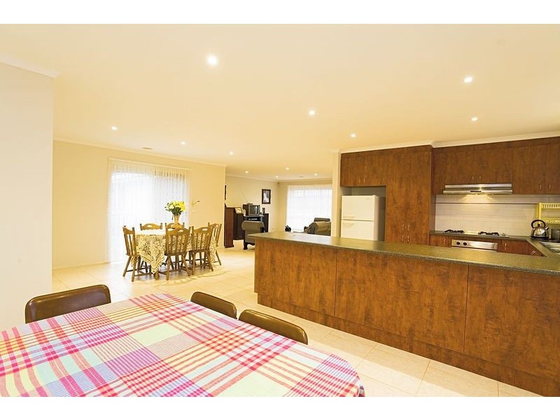 10 Verbena Court, Cairnlea VIC 3023