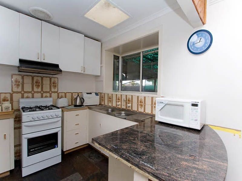 36 Throsby Crescent, Deer Park VIC 3023