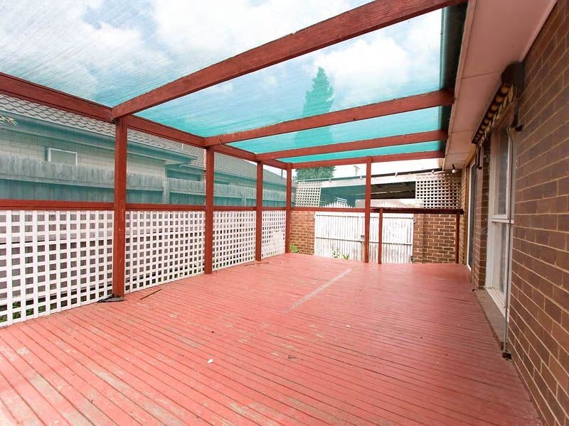 36 Throsby Crescent, Deer Park VIC 3023