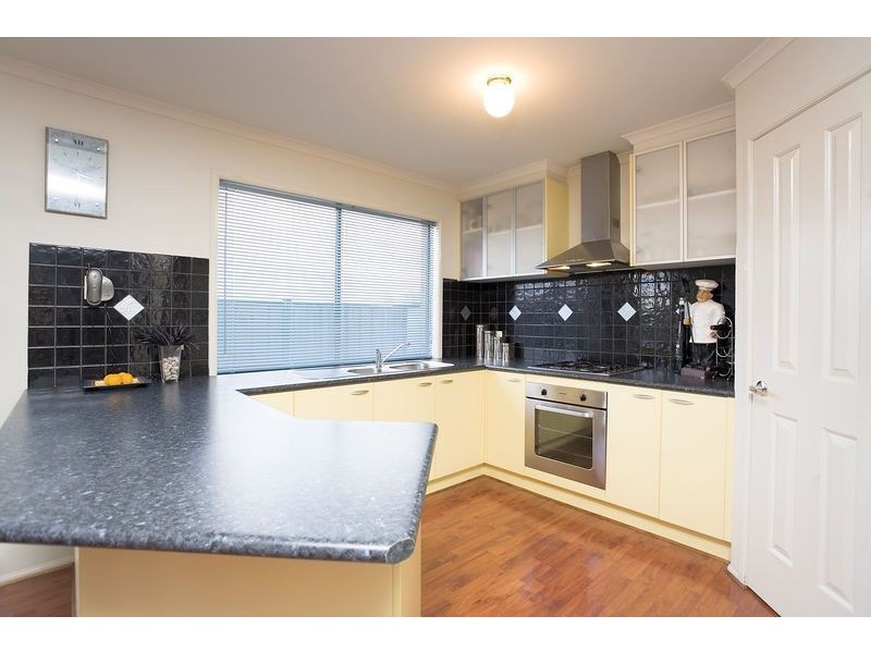 14 Apsley Vista, Derrimut VIC 3030