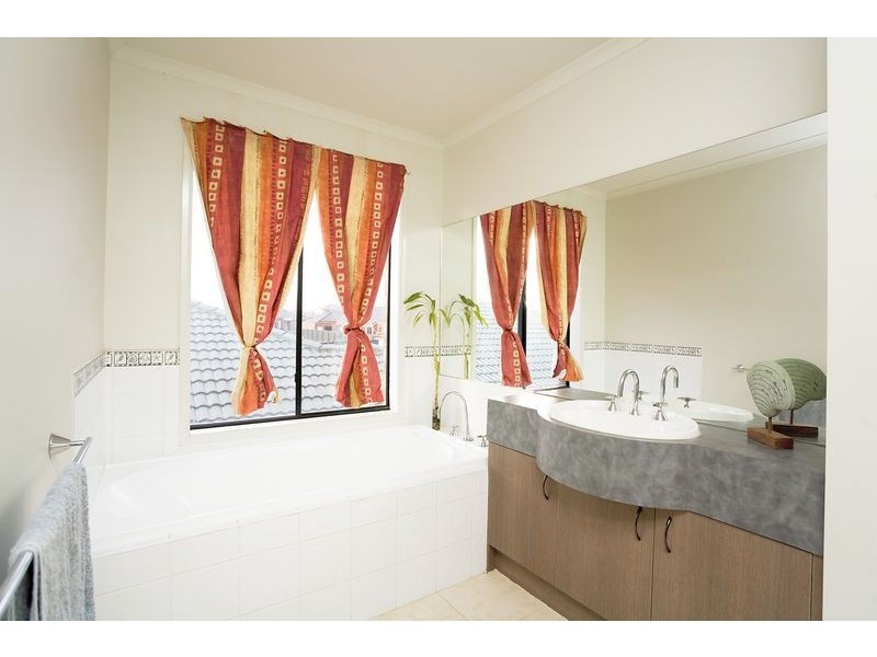 14 Apsley Vista, Derrimut VIC 3030