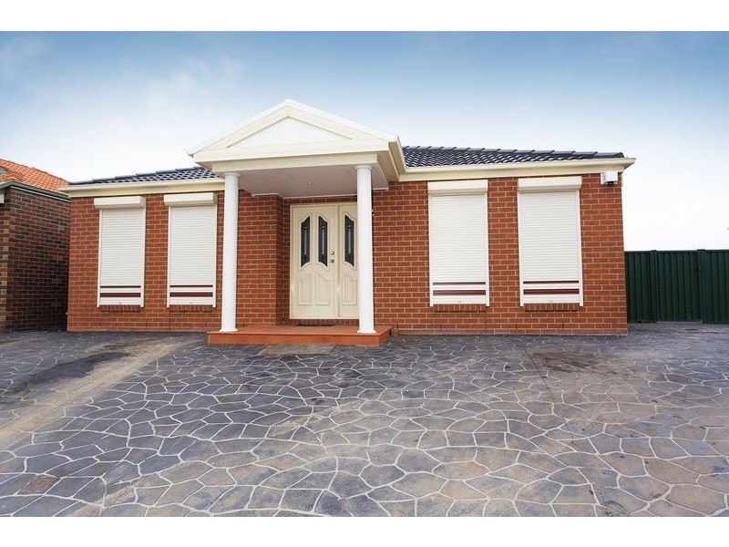 2 Fydler Avenue, Burnside VIC 3023