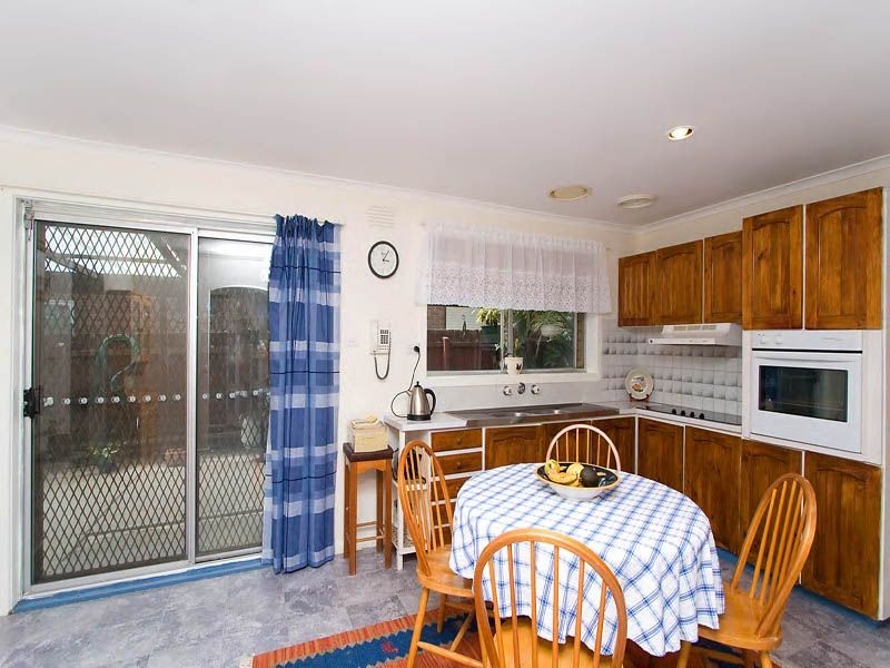 2 Bracknell Place, Deer Park VIC 3023