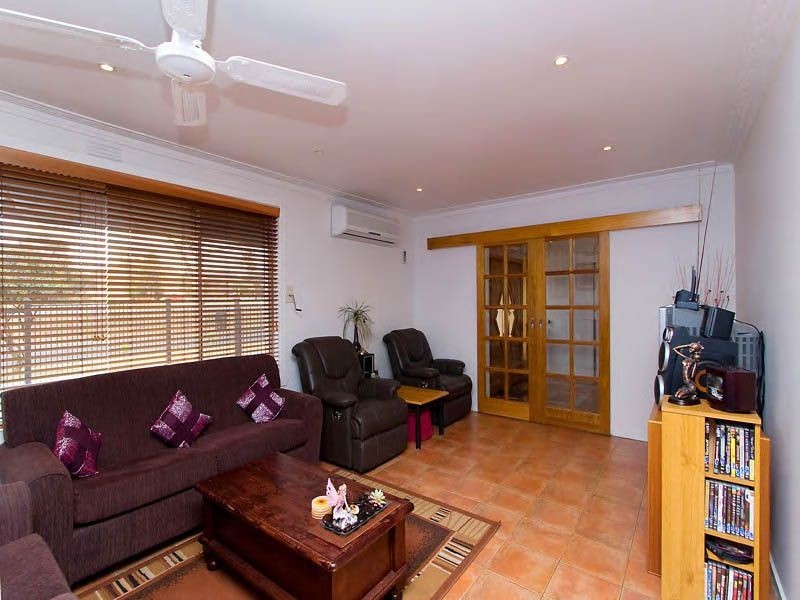 850 Ballarat Road, Deer Park VIC 3023