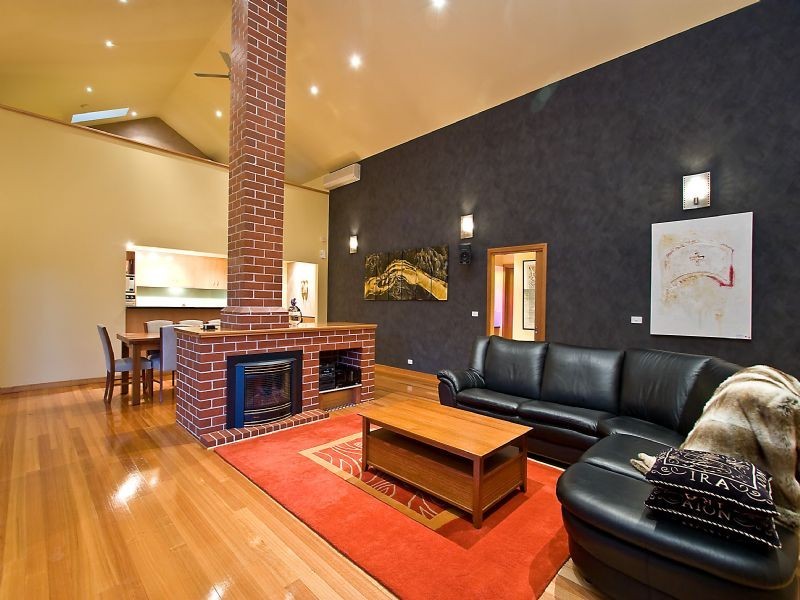 7 Moonie Close, Taylors Lakes VIC 3038