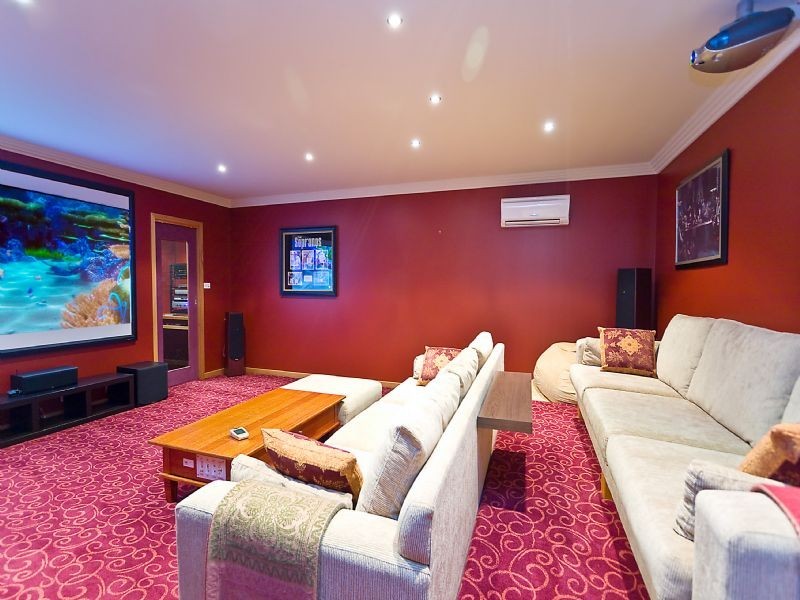 7 Moonie Close, Taylors Lakes VIC 3038