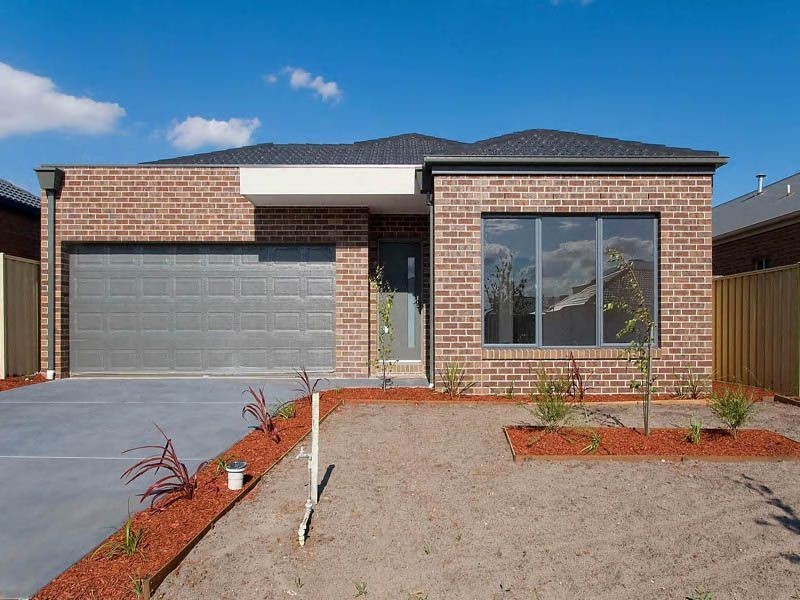36 Kooyong Way, Caroline Springs VIC 3023