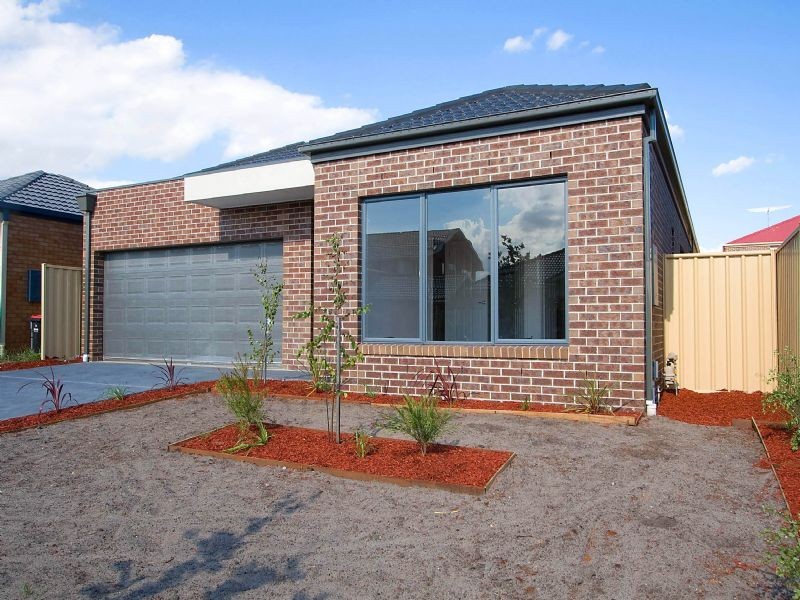 36 Kooyong Way, Caroline Springs VIC 3023