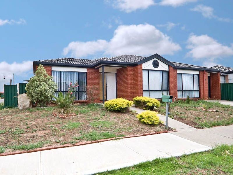 16 Roycroft Avenue, Burnside VIC 3023