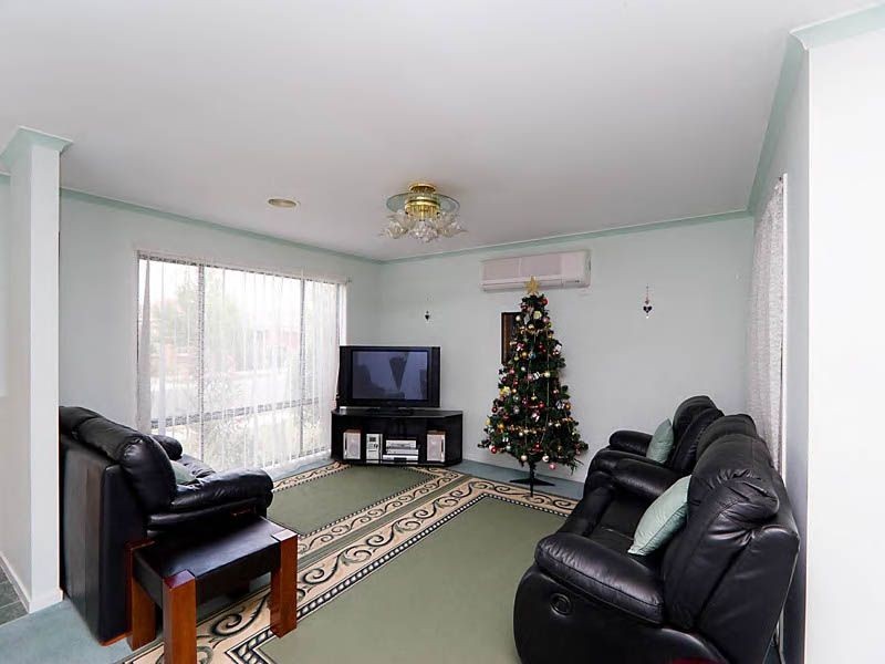 16 Roycroft Avenue, Burnside VIC 3023