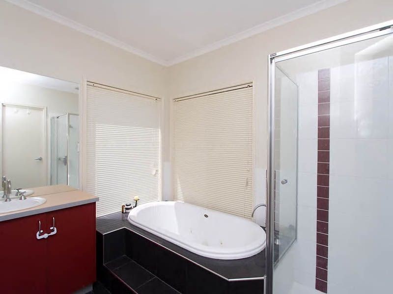 16  Jonesfield Corner , Cairnlea VIC 3023