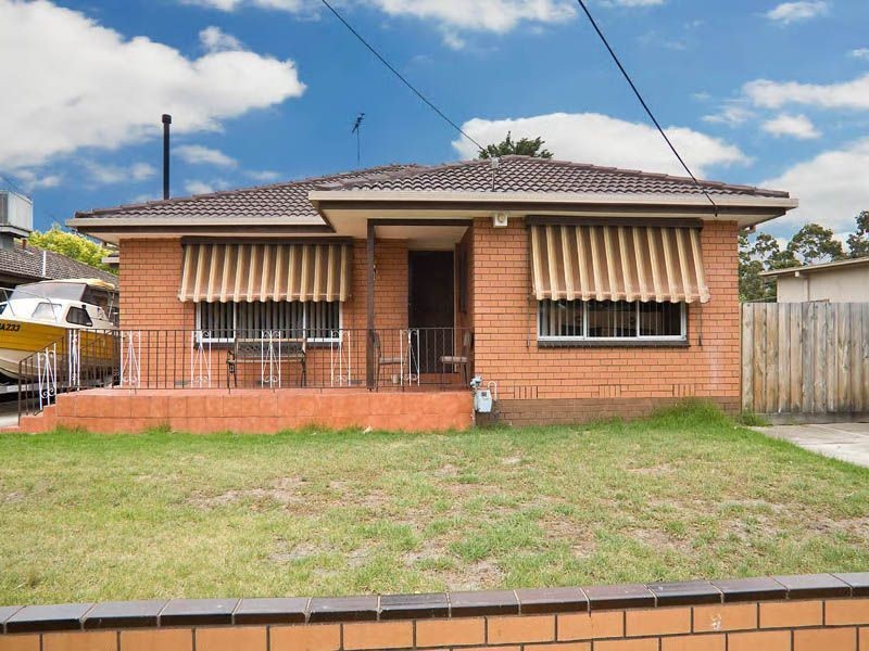 2 Ravenslea Crescent, Deer Park VIC 3023