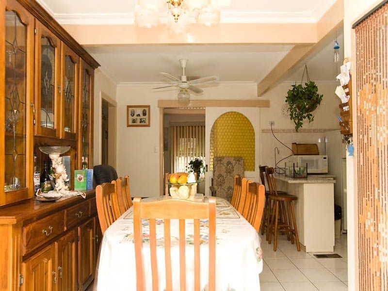 2 Ravenslea Crescent, Deer Park VIC 3023