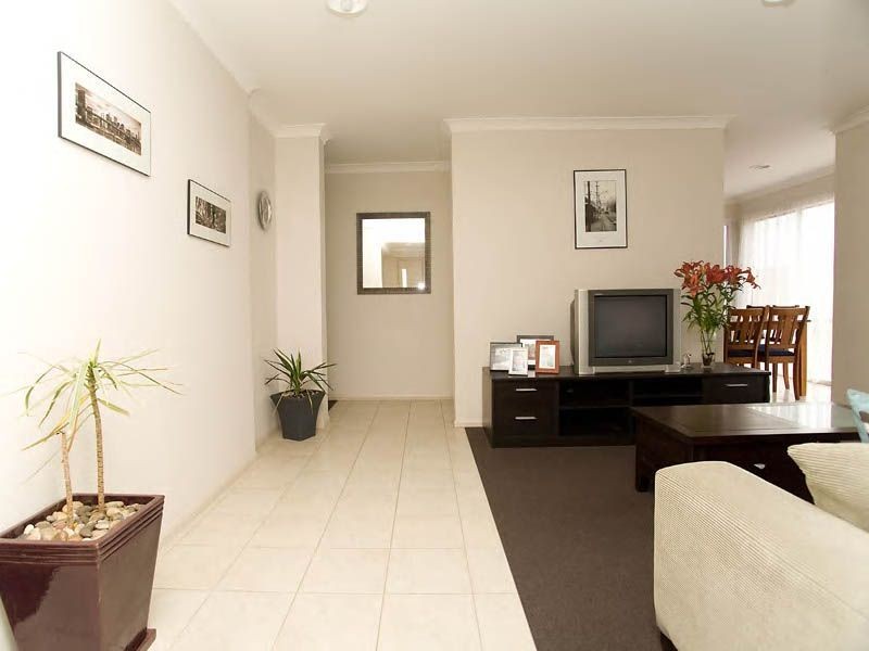 9 Roanoke Grove, St.Andrews Field, Deer Park VIC 3023