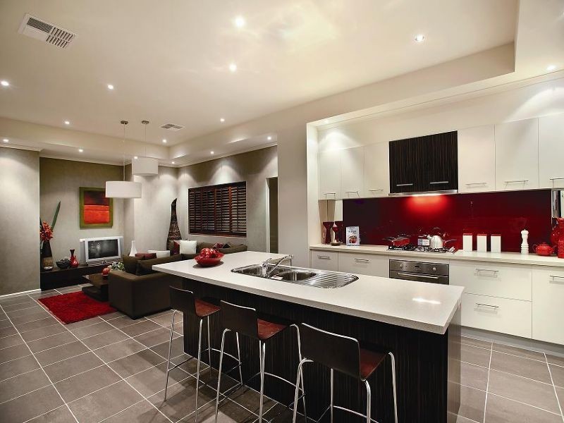 8 Selwyn Close, Caroline Springs VIC 3023