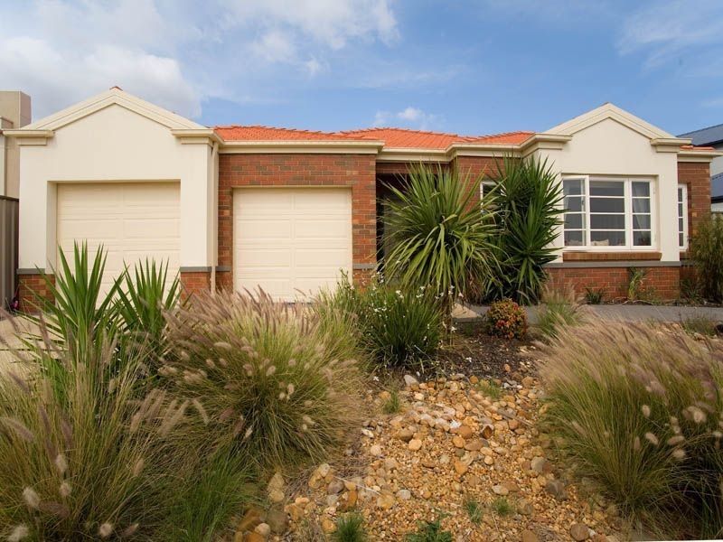 1 Parkes Way, Burnside VIC 3023