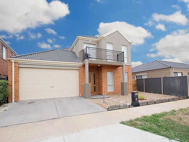 59 Dobell Crescent, Caroline Springs VIC 3023
