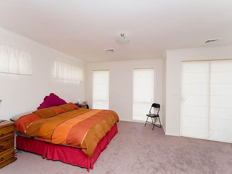 59 Dobell Crescent, Caroline Springs VIC 3023
