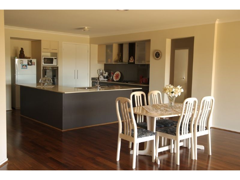 14 Lincoln Drive, Derrimut VIC 3030
