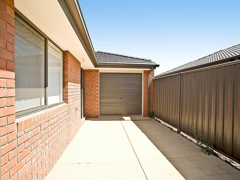 4 Yalding Place, St.Andrews Field, Deer Park VIC 3023
