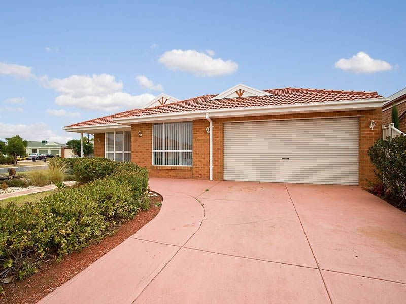 1 Richardson Court, Caroline Springs VIC 3023