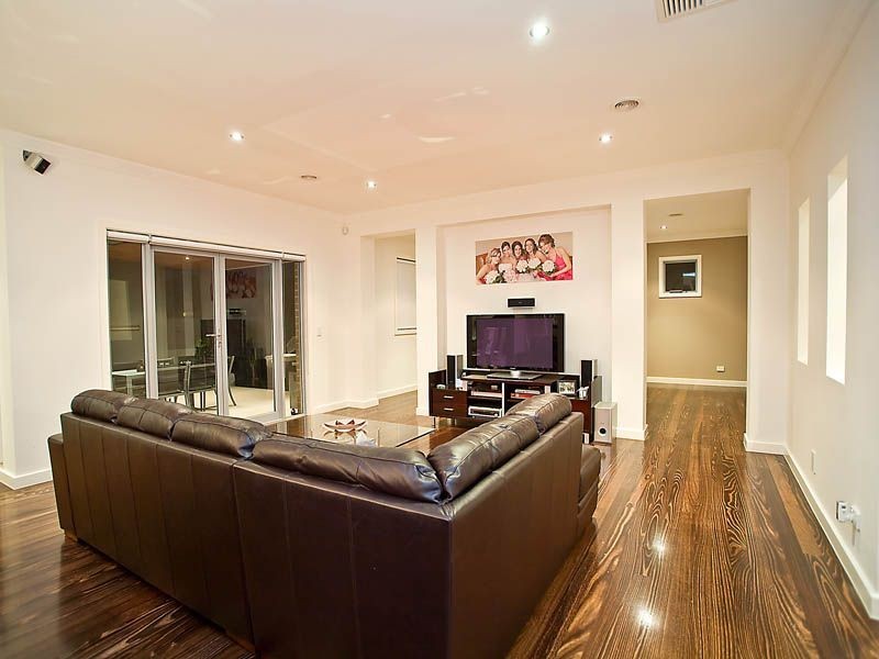 12 Chartwell Crescent, Derrimut VIC 3030