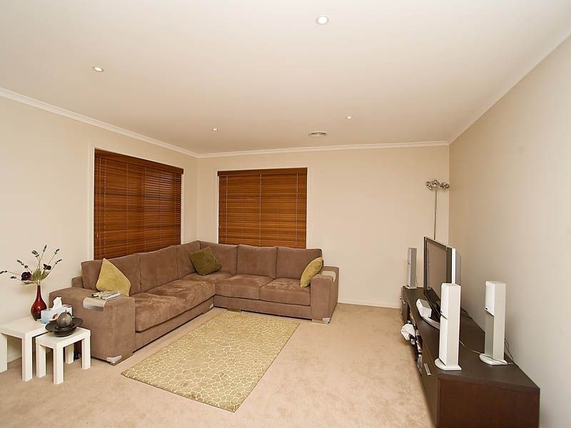 19 Scotney Crescent, Derrimut VIC 3030