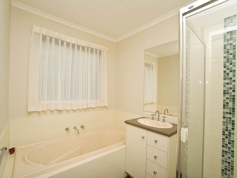 19 Scotney Crescent, Derrimut VIC 3030