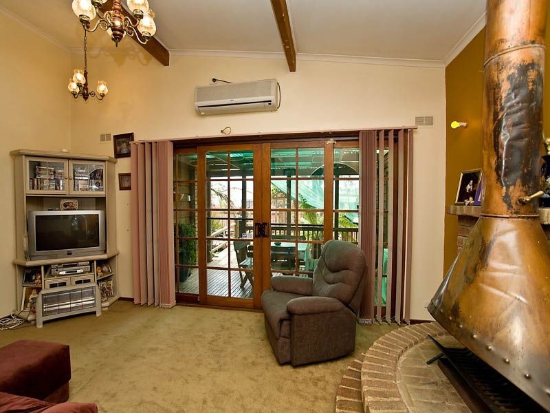 91 Westcott Parade, Rockbank VIC 3335