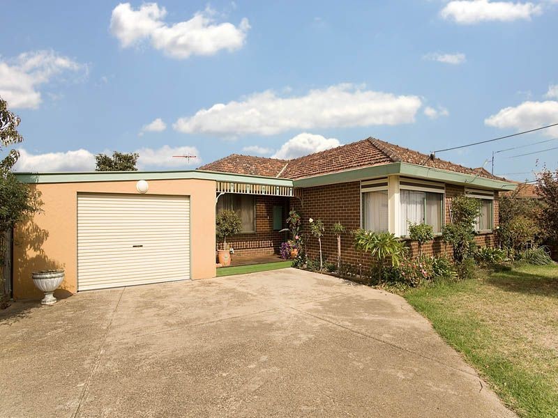 16 Allandale Drive, Deer Park VIC 3023