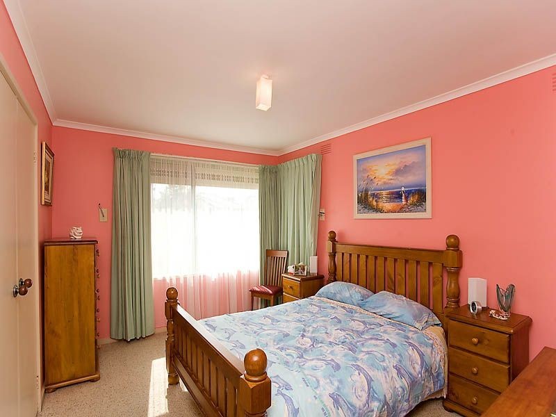 16 Allandale Drive, Deer Park VIC 3023