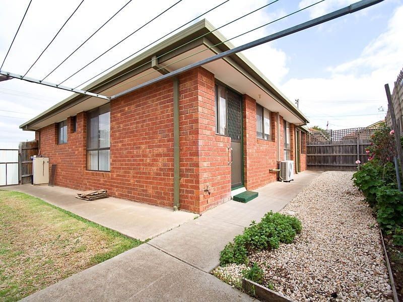 42 Bayliss Road, Deer Park VIC 3023