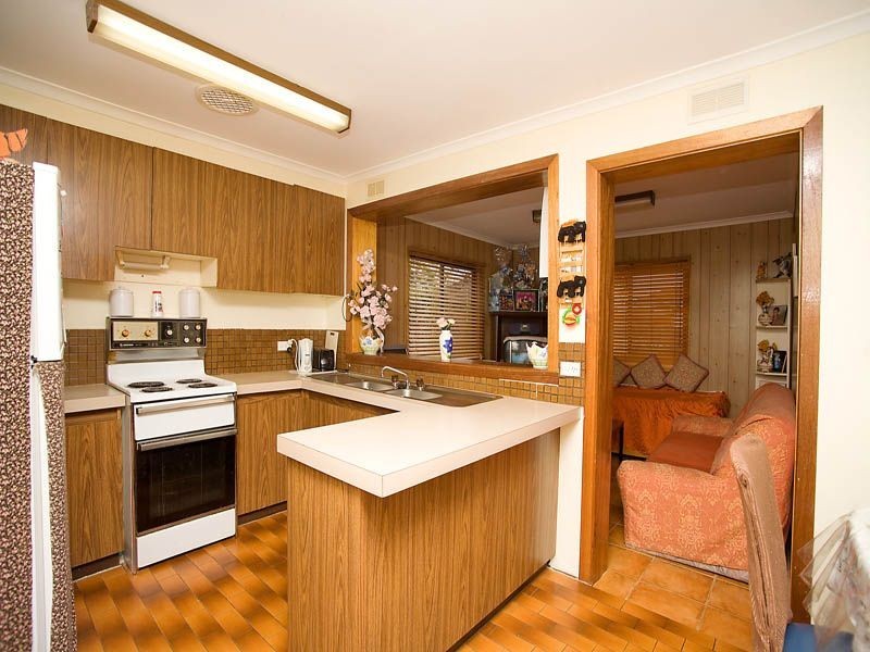 2 Telford Close, Deer Park VIC 3023