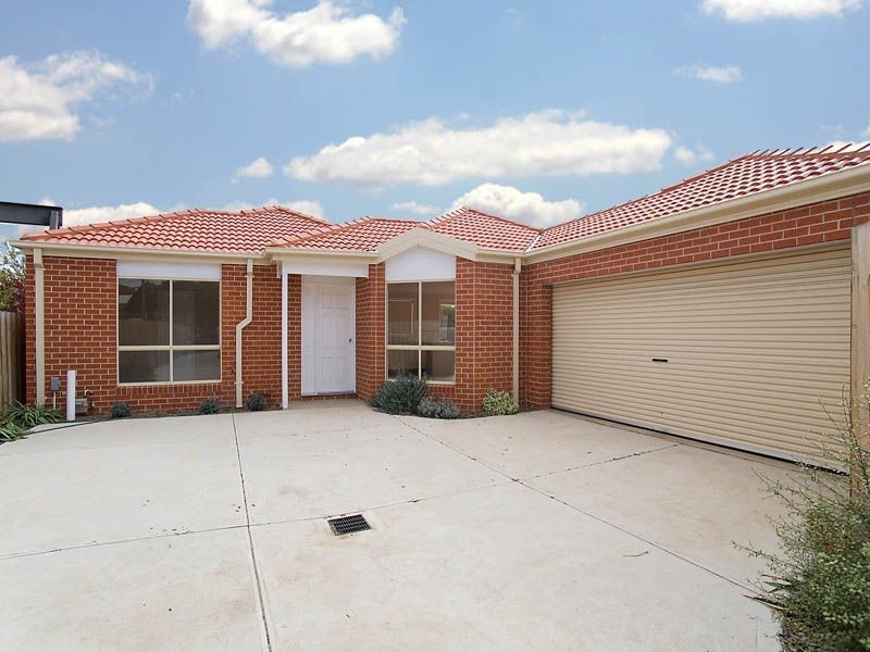 1 & 2/29 Station Road, Deer Park VIC 3023