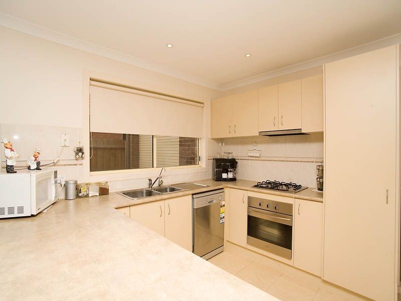 26 Lyons Avenue, Burnside VIC 3023