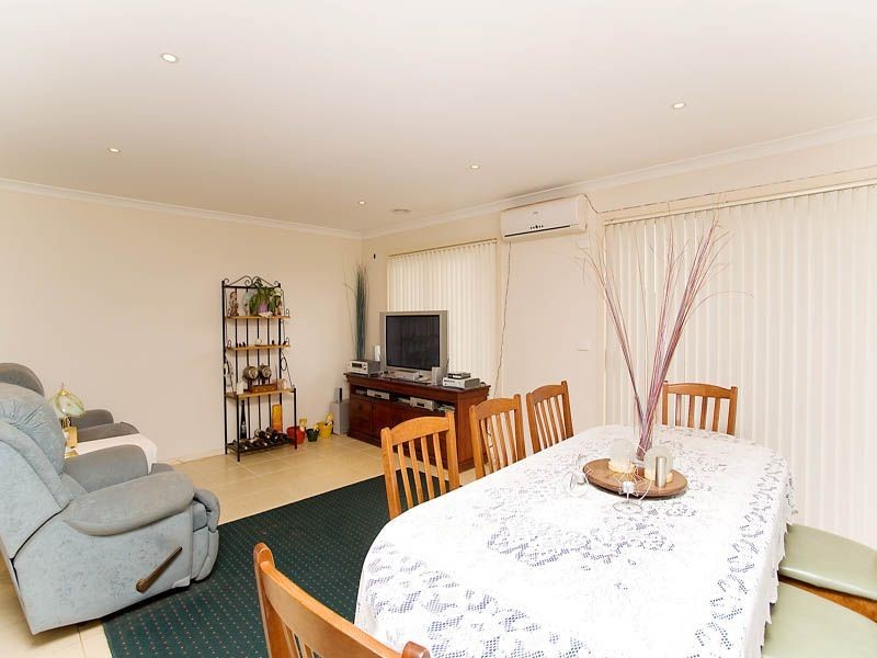 26 Lyons Avenue, Burnside VIC 3023