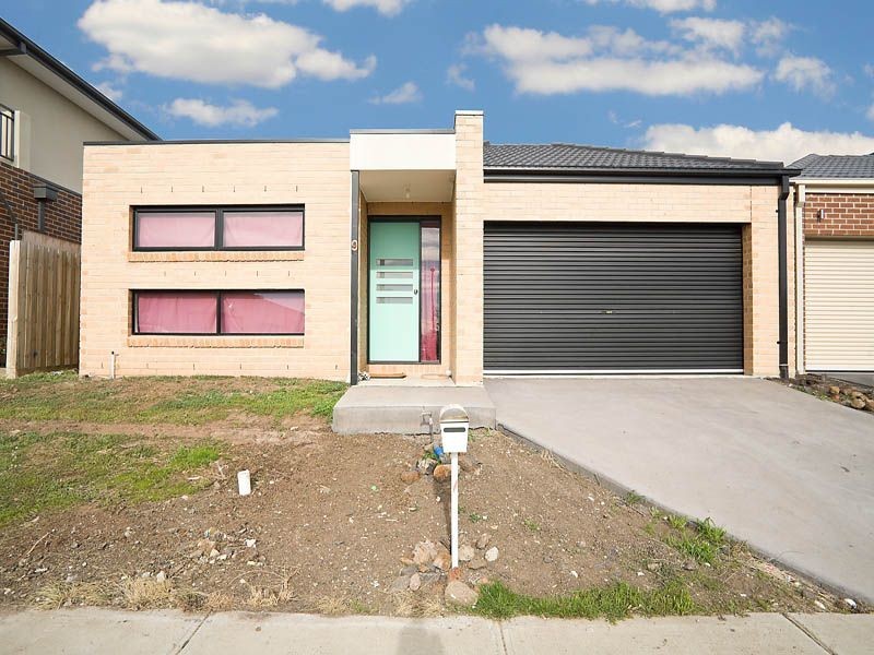 9 Wattle Grove Road, Cairnlea VIC 3023