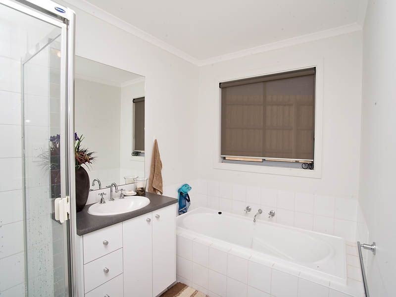 19 Barrwang Street, Cairnlea VIC 3023