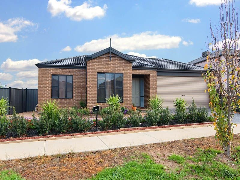 16 Chartwell Crescent, Derrimut VIC 3030