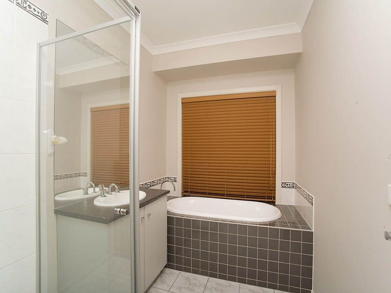 16 Chartwell Crescent, Derrimut VIC 3030