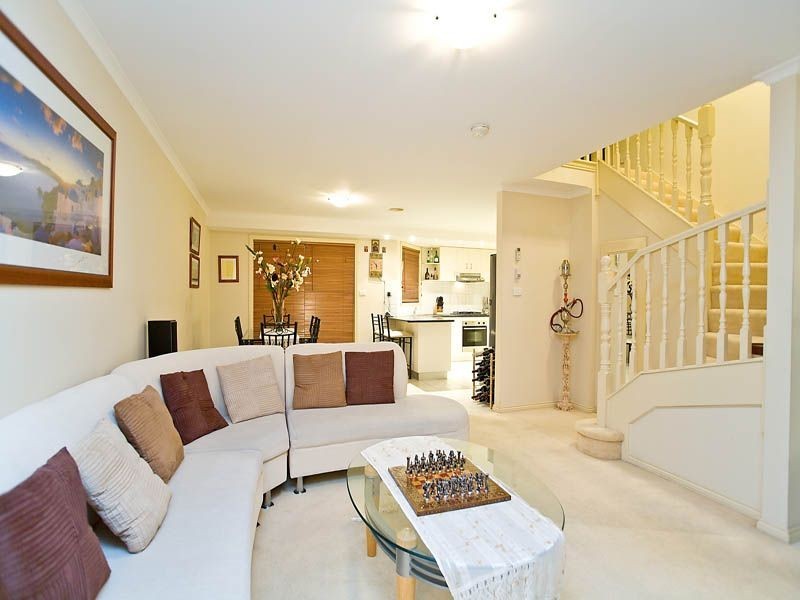 4/30 Nariel Road, Kings Park VIC 3021