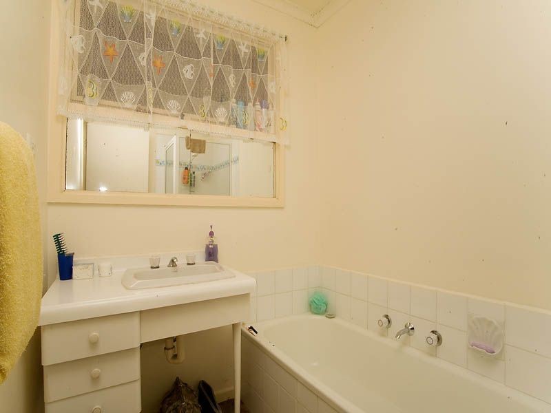 2 Summers Street, Deer Park VIC 3023