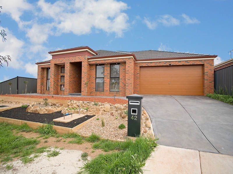 42 Pendragon Crescent, Derrimut VIC 3030